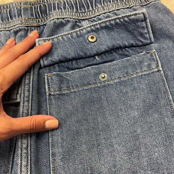 Hudson Jean skirt - Picture 6 of 9